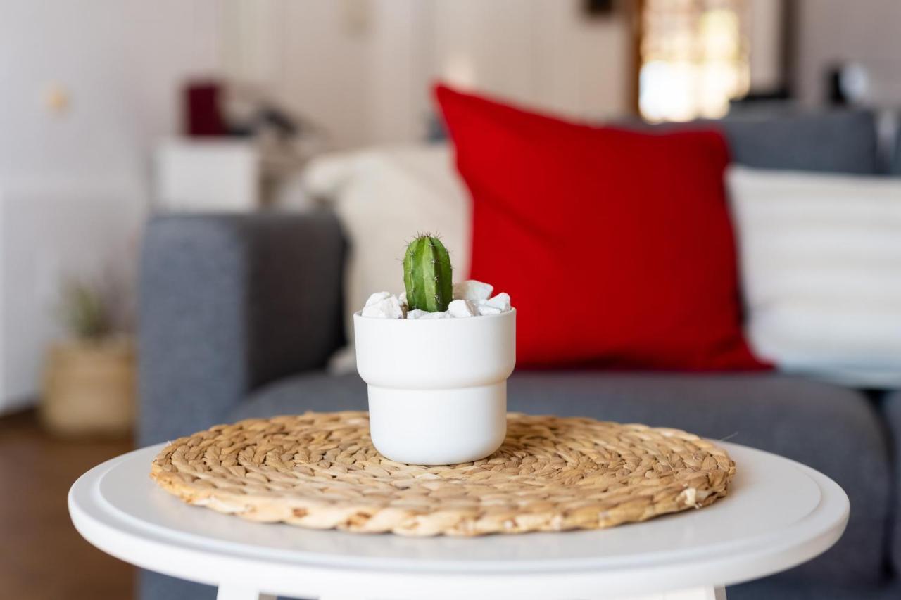 Casa Limon - Ocean View - Bbq - Garden - Terrace - Free Wifi - Child & Pet-Friendly - 2 Bedrooms - 6 People 포리스 데 아보나 외부 사진